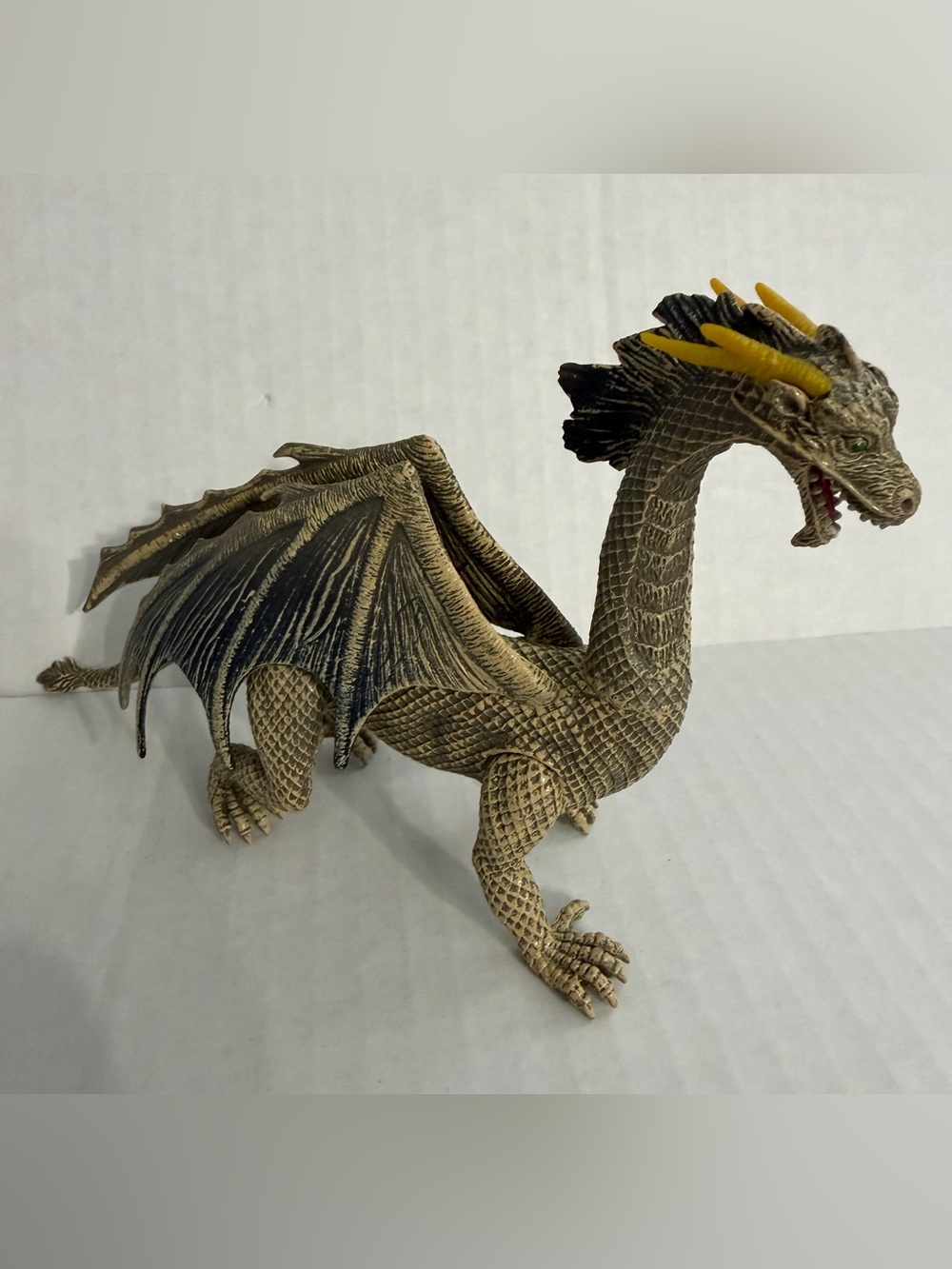 Kid Galaxy Pose able Dragon Adventure Fantasy Figure